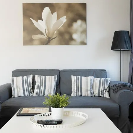 Marin, 17 Apartman